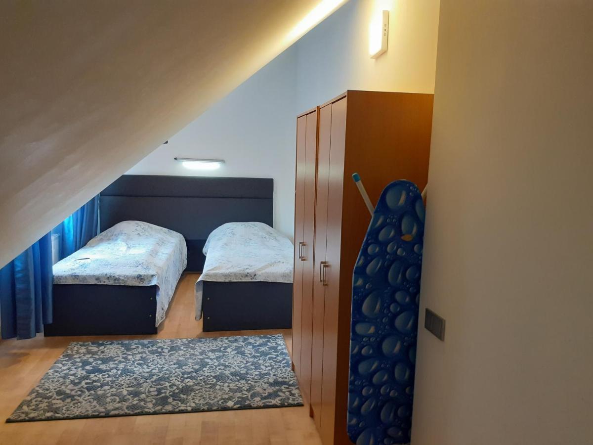 Attic Rooms At Laisves Avenue Kaunas Ngoại thất bức ảnh